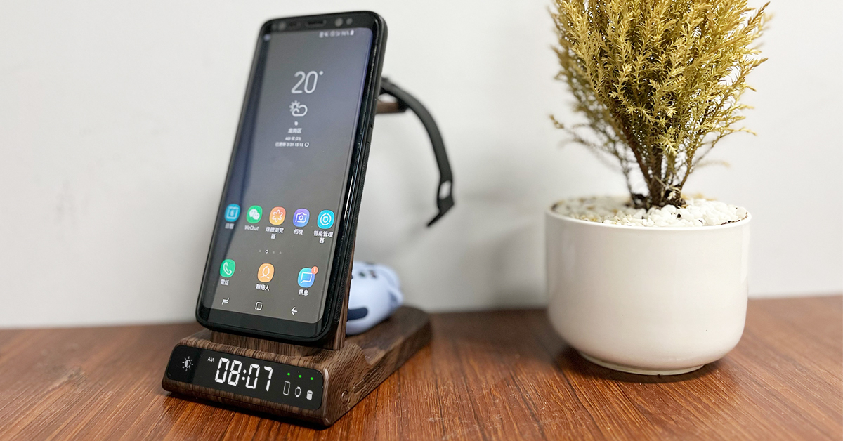 スマホアクセサリー 3-in-1WirelessCharger スマホアクセサリー 3-in-1 Wireless Charging Stand Amazon.com